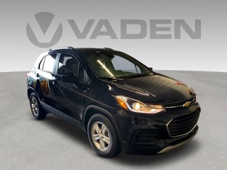 Used 2022 Chevrolet Trax LT w/ LT Convenience Package image 1