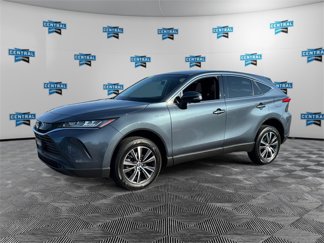 Used 2021 Toyota Venza LE image 1