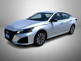 Used 2024 Nissan Altima 2.5 SV image 1