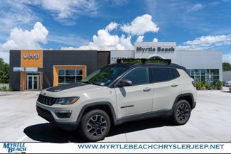 Used 2019 Jeep Compass Trailhawk image 1