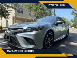 Used 2018 Toyota Camry SE image 1