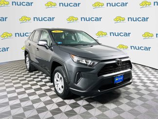 Used 2022 Toyota RAV4 LE image 1