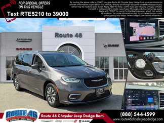 Used 2021 Chrysler Pacifica Touring-L w/ Uconnect Theater Family Group image 1