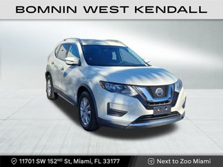 Used 2018 Nissan Rogue SV image 1