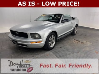 Used 2005 Ford Mustang Convertible image 1