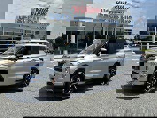 Used 2022 Mitsubishi Outlander SE image 1