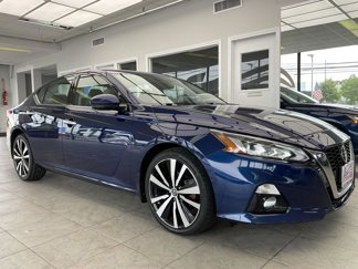 Used 2019 Nissan Altima 2.5 Platinum image 1