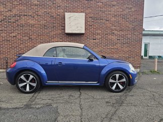 Used 2013 Volkswagen Beetle 2.0T image 1