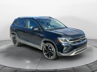 Used 2022 Volkswagen Taos SEL image 1
