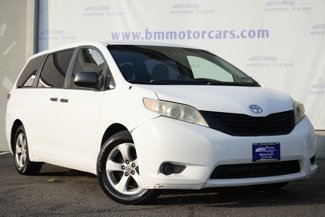Used 2011 Toyota Sienna image 1
