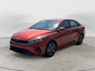 Used 2023 Kia Forte LXS image 1