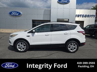 Used 2017 Ford Escape SE w/ Equipment Group 201A image 1