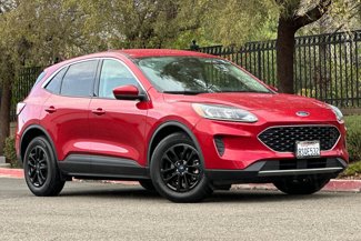 Used 2020 Ford Escape SE image 1