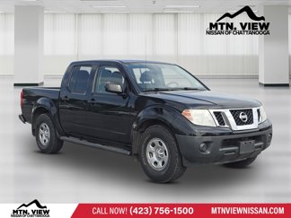 Used 2018 Nissan Frontier SV image 1