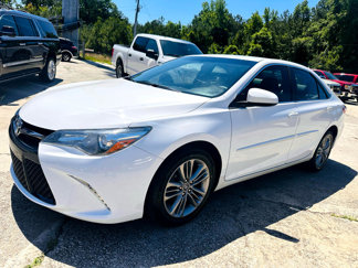 Used 2017 Toyota Camry SE image 1