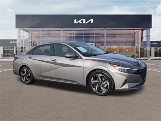 Used 2023 Hyundai Elantra SEL w/ Convenience Package image 1
