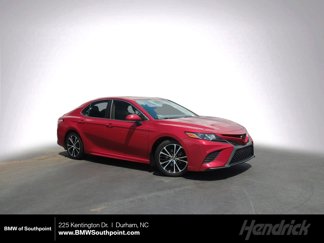 Used 2020 Toyota Camry SE image 1