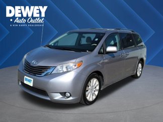 Used 2012 Toyota Sienna XLE image 1