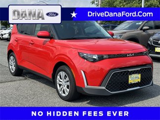 Used 2023 Kia Soul LX image 1