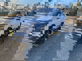 New 2025 Nissan Kicks SV image 1