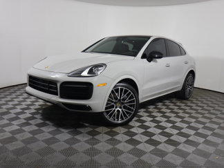 Used 2022 Porsche Cayenne Coupe image 1