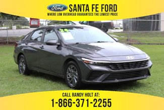Used 2024 Hyundai Elantra SEL image 1