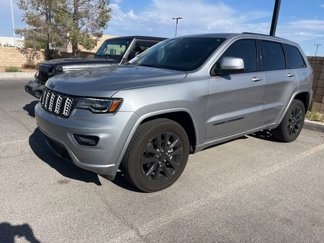 Used 2020 Jeep Grand Cherokee Altitude image 1