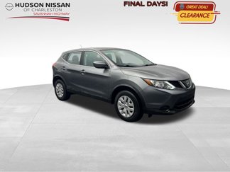 Used 2018 Nissan Rogue Sport S image 1