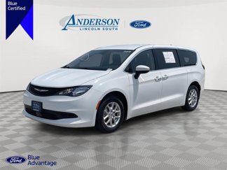 Used 2023 Chrysler Voyager LX image 1