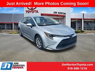 Used 2024 Toyota Corolla LE image 1