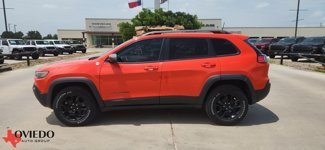 Used 2021 Jeep Cherokee Trailhawk image 1