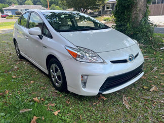 Used 2015 Toyota Prius Three image 1