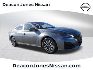 Used 2023 Nissan Altima 2.5 SV image 1