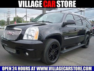 Used 2011 GMC Yukon XL Denali image 1