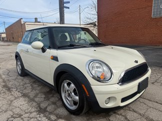 Used 2009 MINI Cooper Hardtop image 1