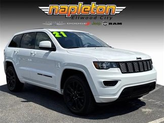 Certified 2021 Jeep Grand Cherokee Laredo X image 1