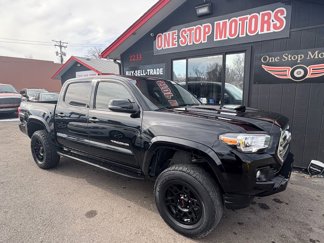 Used 2016 Toyota Tacoma TRD Sport image 1