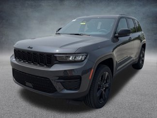 New 2025 Jeep Grand Cherokee Laredo image 1