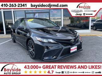Used 2021 Toyota Camry SE image 1