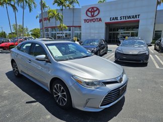 Used 2017 Toyota Avalon XLE image 1