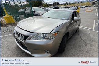 Used 2015 Lexus ES 300h image 1