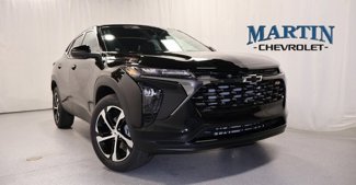 New 2025 Chevrolet Trax RS w/ Sunroof Package image 1