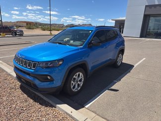 Used 2025 Jeep Compass Latitude image 1