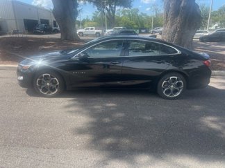 Used 2021 Chevrolet Malibu LT image 1