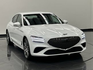 Used 2025 Genesis G70 2.5T image 1
