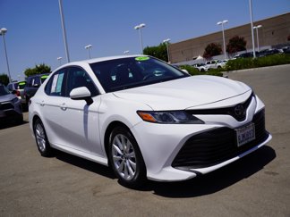 Used 2018 Toyota Camry LE image 1