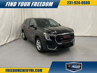 Used 2023 GMC Terrain SLE image 1