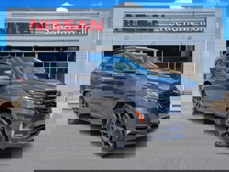 Used 2023 Chevrolet Equinox RS image 1