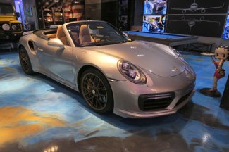 Used 2017 Porsche 911 Turbo S image 1