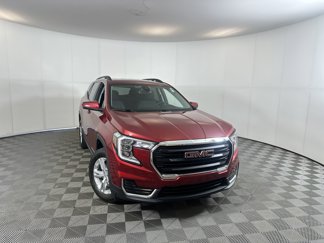 Certified 2022 GMC Terrain SLE w/ Driver Convenience Package image 1